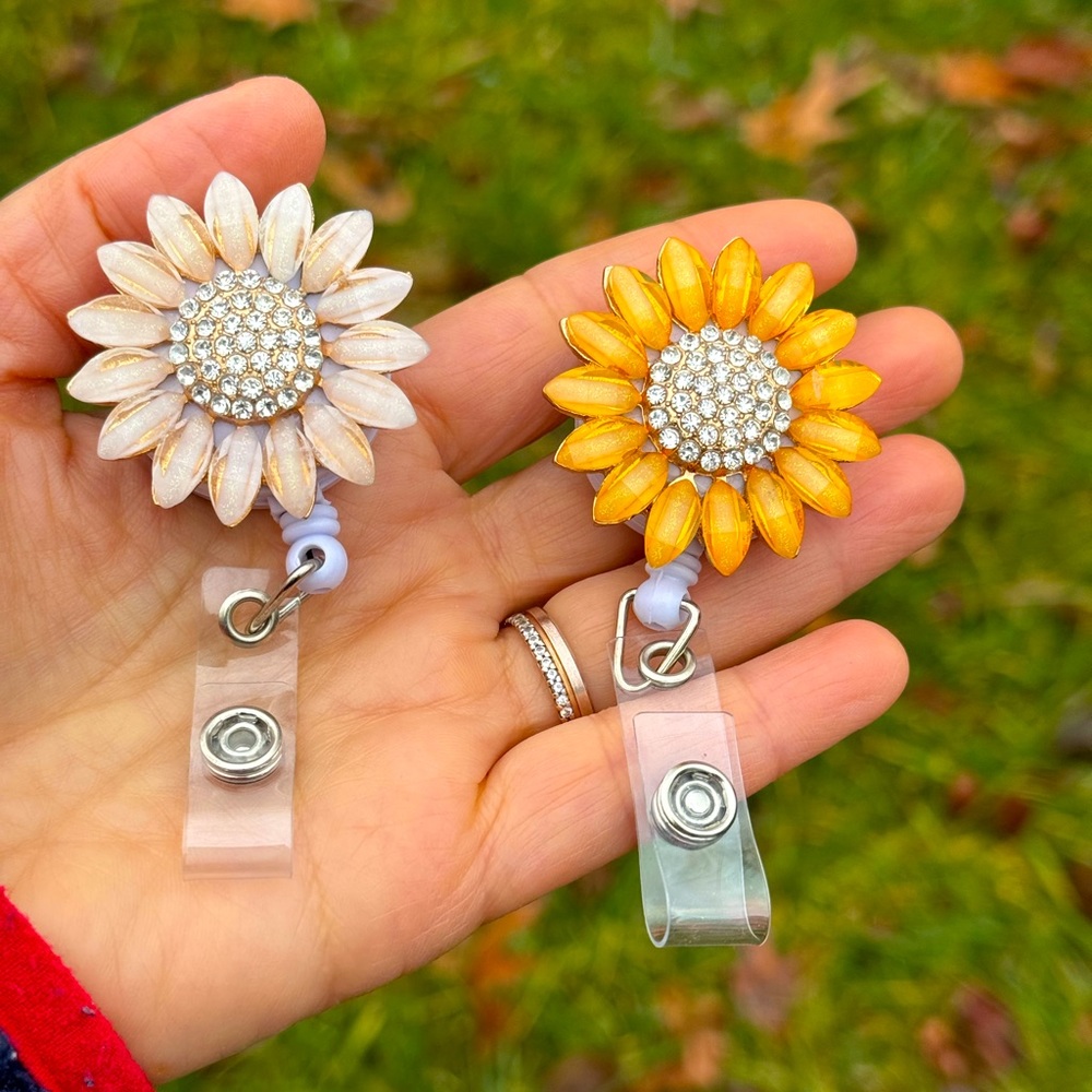 Flower Badge Reel, Flower Badge Reel, Nurse Badge Holder, Retractable Badge Reel